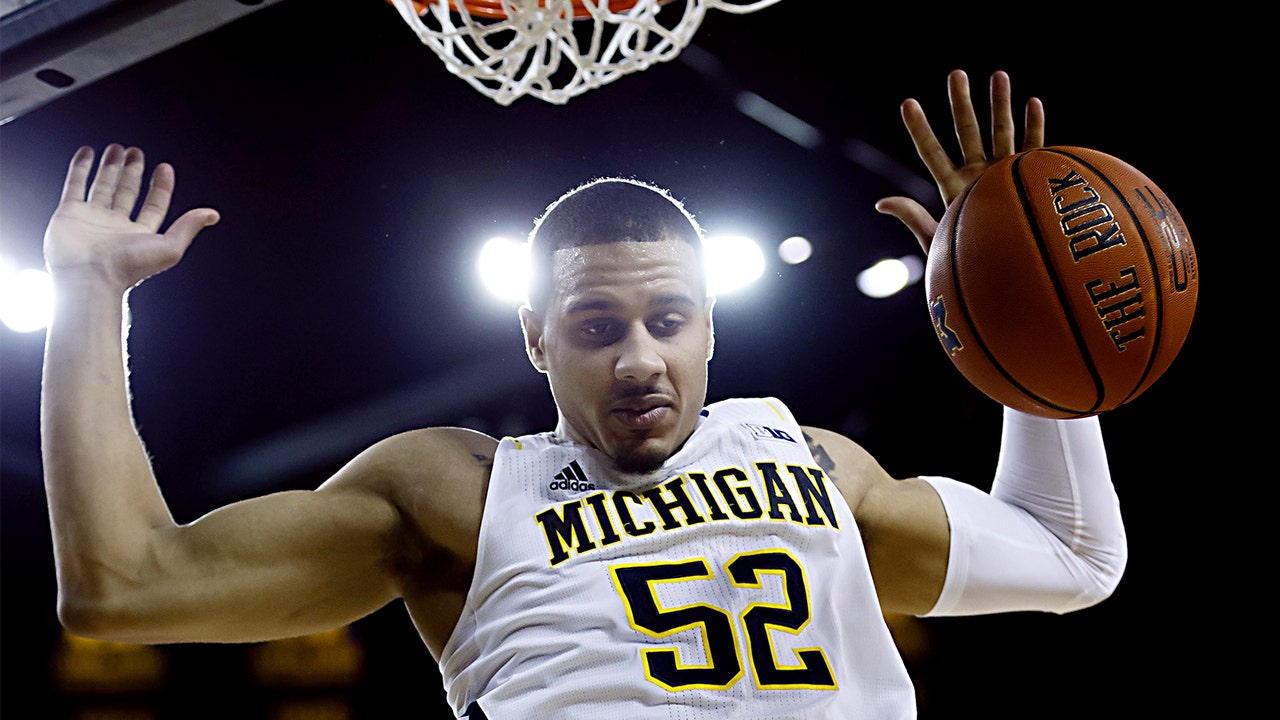 No. 10 Michigan downs Purdue, stretches win streak to 10